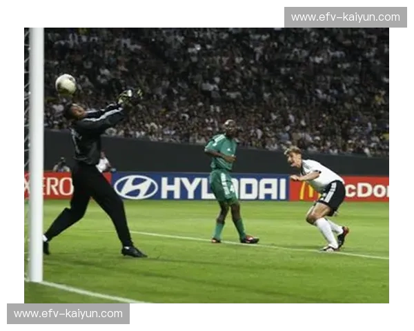 绿茵场上的激情碰撞:哥伦比亚与日本,一场关于梦想与荣耀的史诗对决!